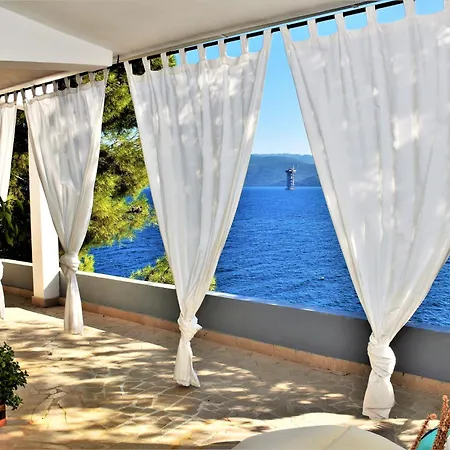 別荘 Private Beachfront クレック